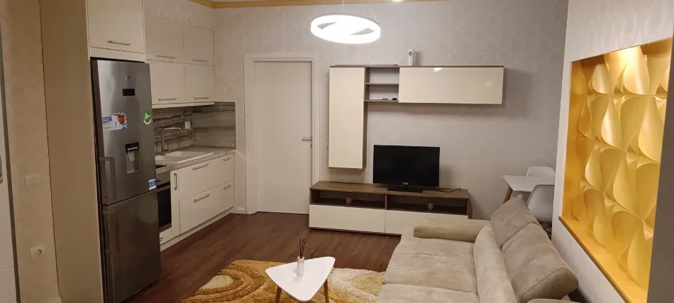 Tirane, jepet me qera apartament 2+1 Kati 0, 140 m² 750 € (Liqeni i Thate)