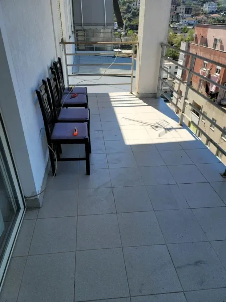 Tirane, jepet me qera apartament 1+1 Kati 8, 73 m² 370 € (Yzberisht)