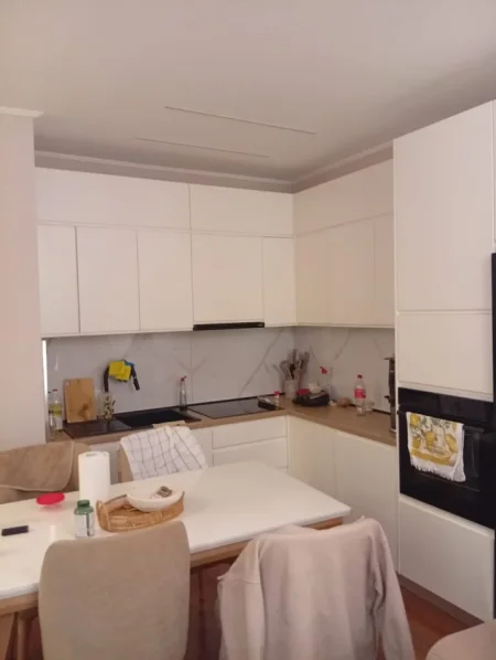 Tirane, shitet apartament 2+1 Kati 3, 190.000 € (Rruga Dervish Luzha)