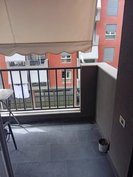 Tirane, shitet apartament 2+1 Kati 3, 190.000 € (Rruga Dervish Luzha)