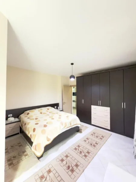 Tirane, shitet apartament 2+1 Kati 5, 126 m² 260.000 € (Liqeni i Thate)