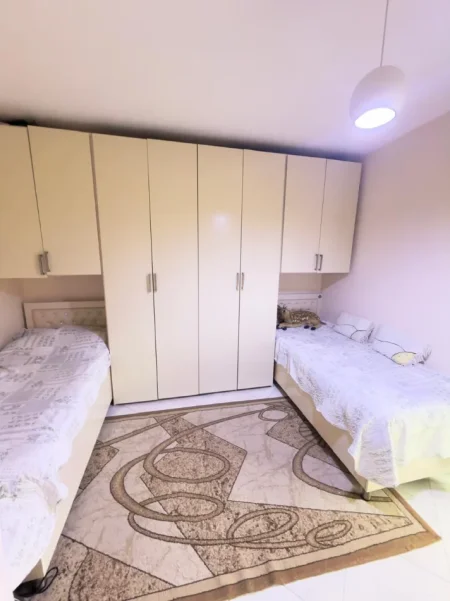 Tirane, shitet apartament 2+1 Kati 5, 126 m² 260.000 € (Liqeni i Thate)