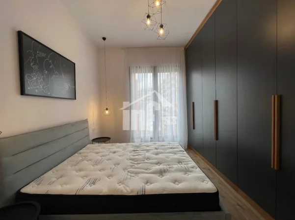 Tirane, jepet me qera apartament 1+1 Kati 3, 78 m² 700 € (TE KOMPLEKSI DELIJORGJI)