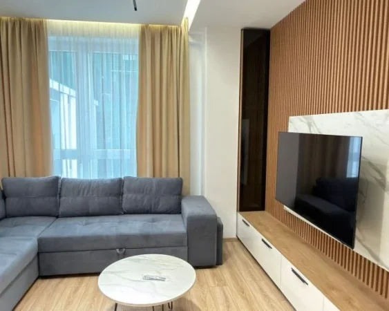 Tirane, jepet me qera apartament 2+1 Kati 7, 100 m² 1.000 € (Komuna e Parisit)