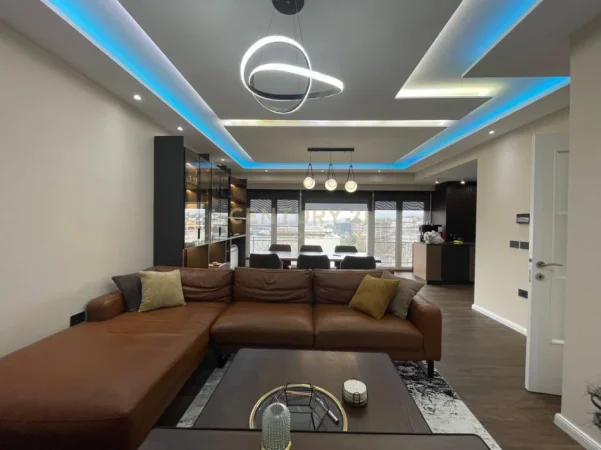 Tirane, shes apartament duplex 3+1+Aneks+Ballkon Kati 5, 190 m² 470.000 € 