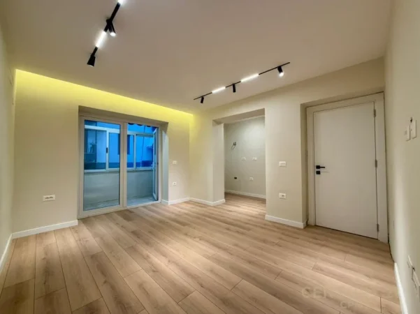 Tirane, shes apartament 1+1+Aneks+Ballkon Kati 2, 56 m² 154.000 € 