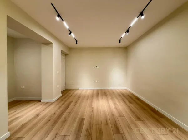 Tirane, shes apartament 1+1+Aneks+Ballkon Kati 2, 56 m² 154.000 € 