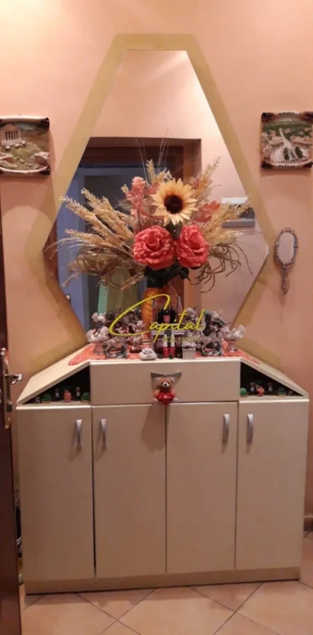 Tirane, jepet me qera apartament 1+1 Kati 4, 45 m² 500 € (ISH BLLOKU)