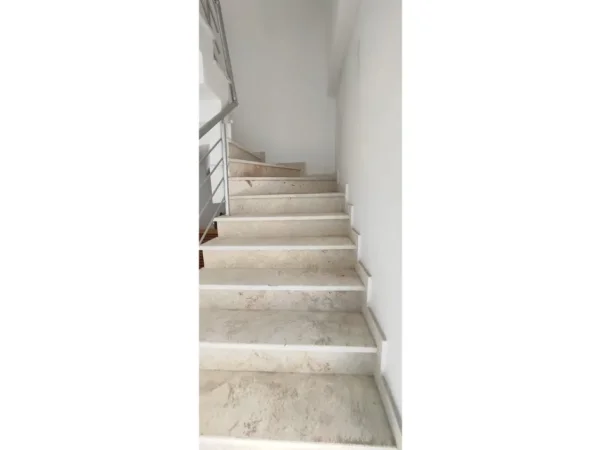 Tirane, shes apartament duplex 3+1+Aneks+Ballkon Kati 3, 210 m² 350.000 € 