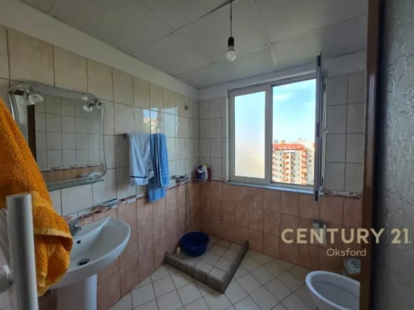 Tirane, shes apartament 2+1+Aneks+Ballkon Kati 5, 122 m² 175.000 € 