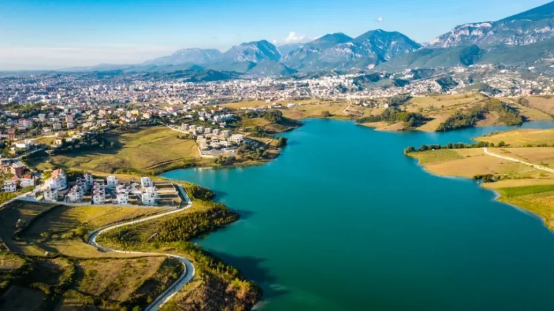 Tirane, shitet apartament 2 Katshe Kati 2, 141 m² 300.900 € 