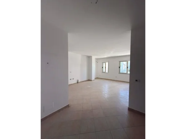 Tirane, shes apartament 3+1+Aneks+Ballkon Kati 1, 114 m² 238.000 € 