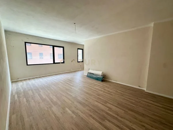 Tirane, shes apartament 2+1+Aneks+Ballkon Kati 3, 130 m² 214.500 € (Xibraku)