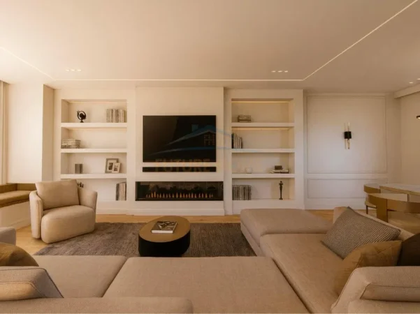 Tirane, shitet apartament 2 Katshe , 314 m² 630.000 € (Farke)