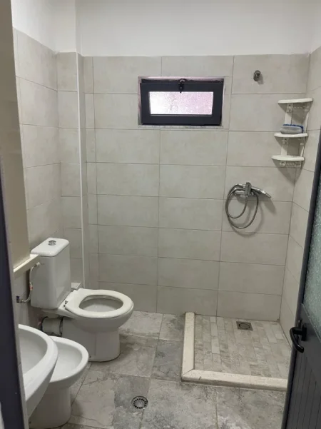 Tirane, shitet garsonier Kati 2, 48 m² 99.000 € (Rruga Ndre Mjeda)