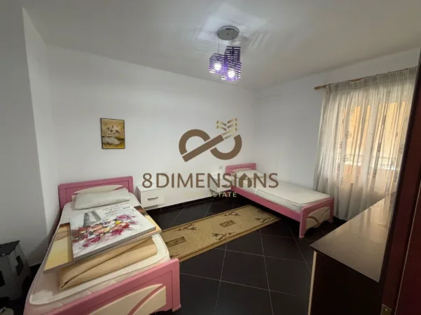 Tirane, jepet me qera apartament 2+1+Ballkon Kati 8, 100 m² 500 € (astir)