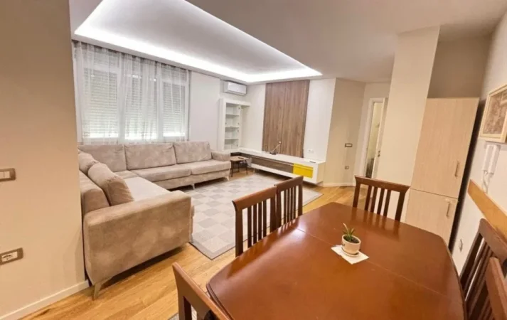 Tirane, jepet me qera apartament 3+1 Kati 3, 105 m² 850 € (Depo Pazari I Ri)
