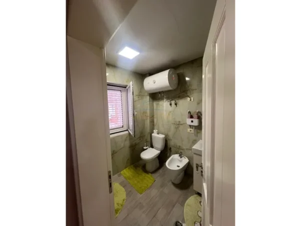 Tirane, shitet apartament 2+1 Kati 4, 106 m² 284.000 € (Rruga e Kavajes)
