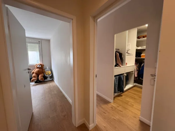 Tirane, shitet apartament 2+1+Ballkon Kati 3, 108 m² 240.000 € (Liqeni i Thatë)