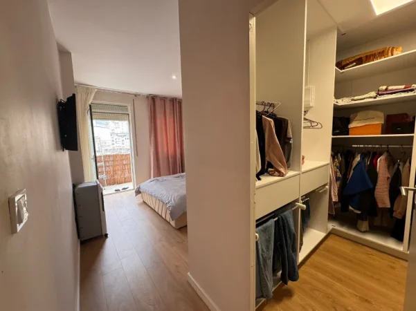 Tirane, shitet apartament 2+1+Ballkon Kati 3, 108 m² 240.000 € (Liqeni i Thatë)
