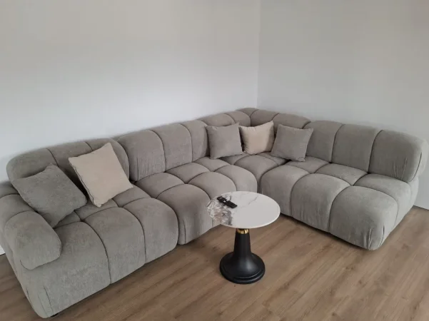 Tirane, jepet me qera 2+1 Kati 9, 103 m² 1.300 € (RRUGA QEMAL STAFA)