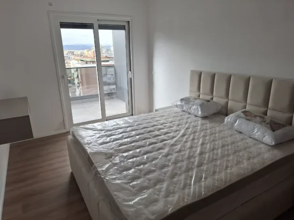 Tirane, jepet me qera 2+1 Kati 9, 103 m² 1.300 € (RRUGA QEMAL STAFA)