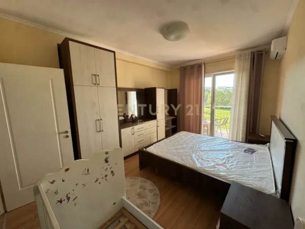 KOPSHTI BOTANIK, APARTAMENT 2+1+2+PARKIM PER QIRA 1000euro