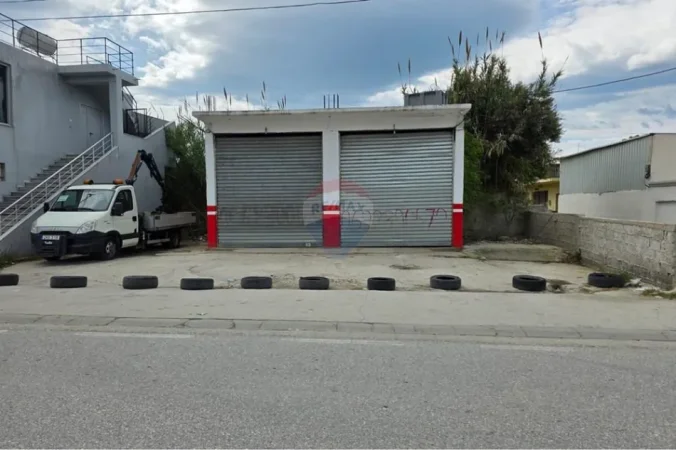 Vlore, jepet me qera ambjent biznesi Kati 0, 150 m² 415 € (Rruga e Re, Vlore)