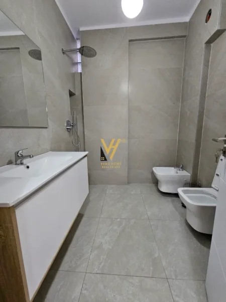 Tirane, shitet apartament 2+1+Ballkon Kati 3, 96 m² 235.000 € (MINE PEZA)