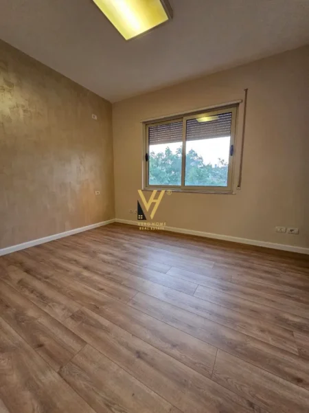 Tirane, shitet apartament 2+1+Ballkon Kati 3, 96 m² 235.000 € (MINE PEZA)