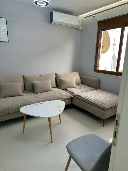 Tirane, jepet me qera apartament 1+1 Kati 2, 60 m² 520 € (21 DHJETORI)