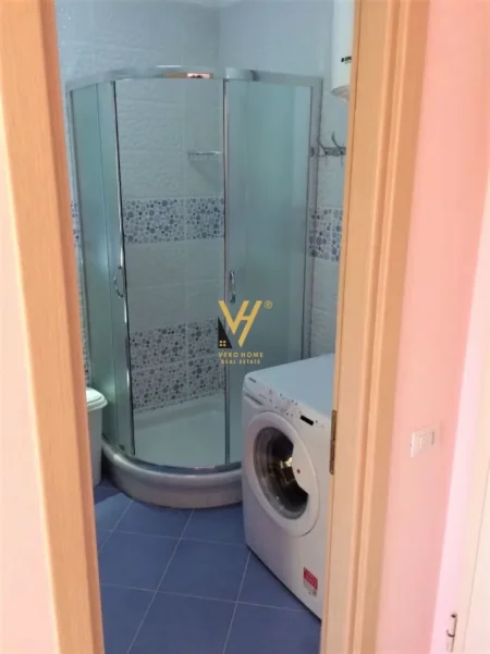 Tirane, jepet me qera apartament 1+1+Ballkon Kati 3, 68 m² 500 € (ZOGU I ZI)