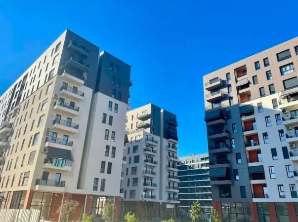 Tirane, jepet me qera ambjent biznesi Kati 0, 55 m² 650 € (don bosko)