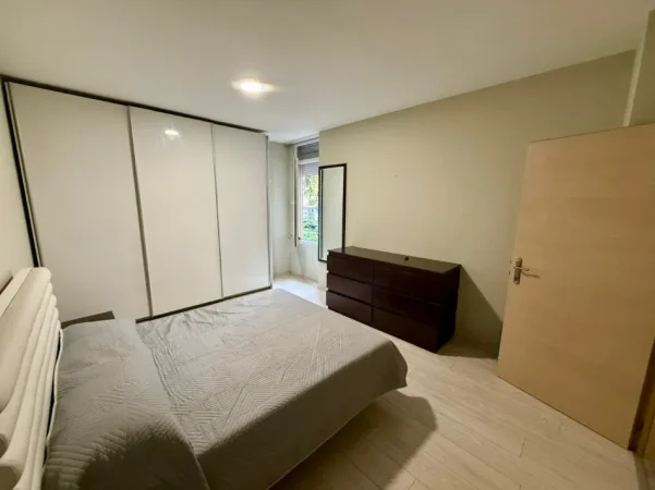 Tirane, jepet me qera apartament 2+1 Kati 1, (KODRA E DIELLIT)