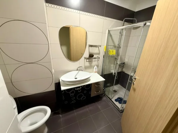 Tirane, jepet me qera apartament 2+1 Kati 1, (KODRA E DIELLIT)
