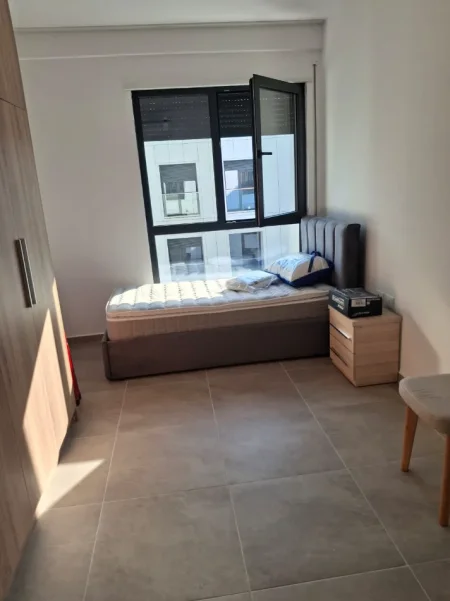 Tirane, jepet me qera apartament 2+1+Ballkon Kati 6, 82 m² 650 € (PORCELAN)