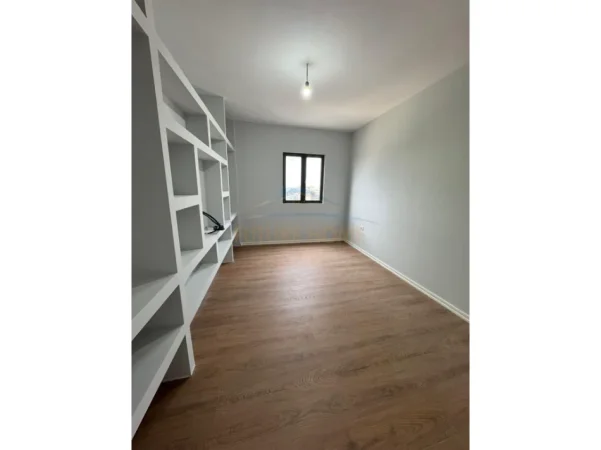 shitet apartament Kati 4, 97 m² 140.000 € (FRESK)