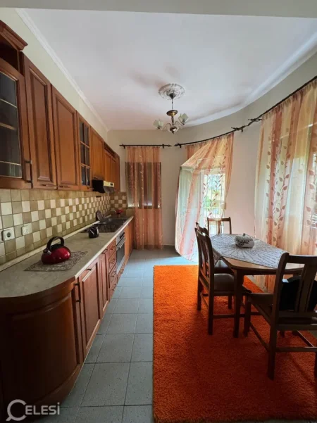 Tirane, shitet apartament Kati 2, 138 m² 177.500 € (SELITE)