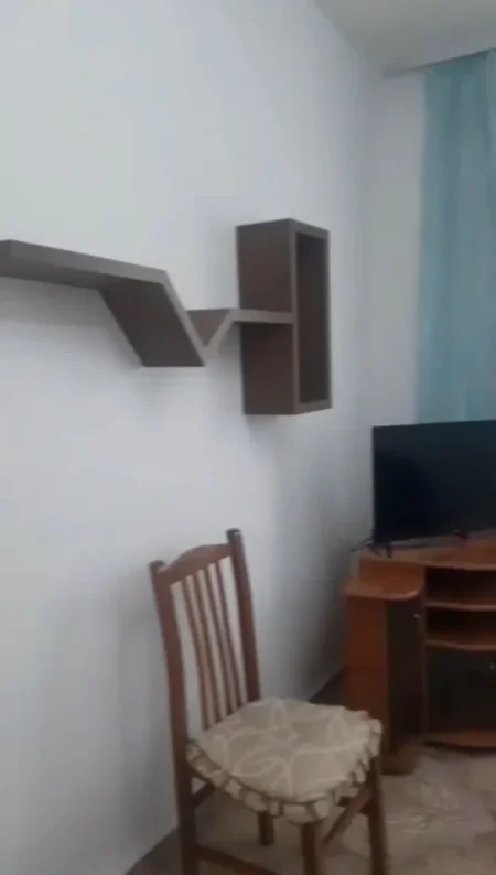 🏡 Jepet me Qera Hyrje  1+1 ,ne Selite, 300 Euro