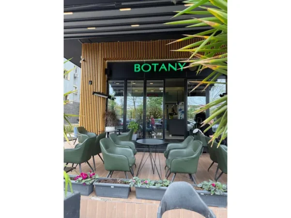 Tirane, shitet lokal Kati 0, 80 m² 380.000 € (Kopshti Botanik)