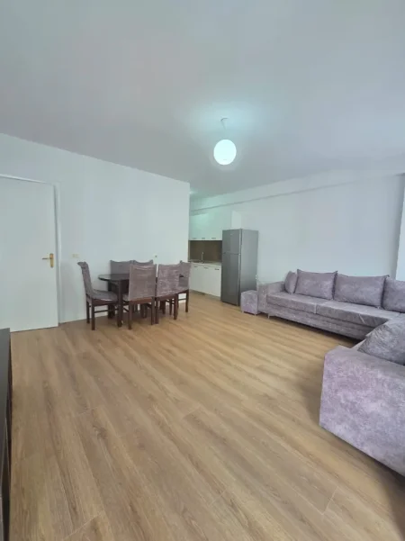 Tirane, shitet apartament 1+1 Kati 6, 