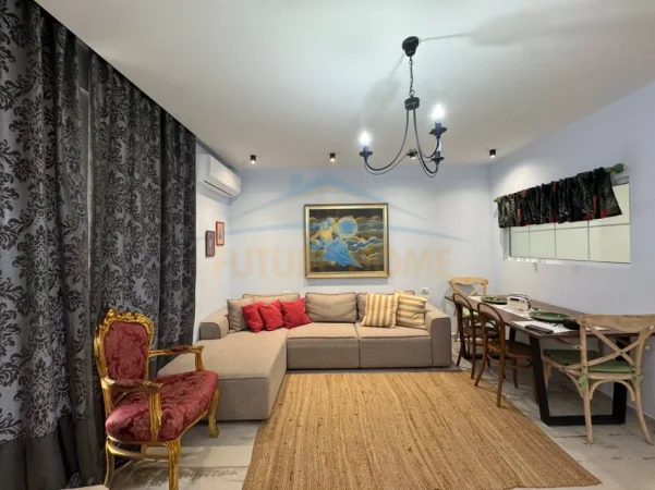 Durres, shitet apartament 2+1 Kati 0, 89 m² 320.000 € (gjiri i lalzit)