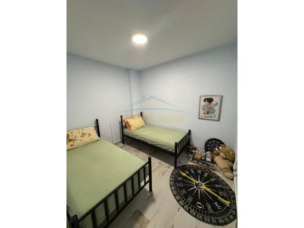 Durres, shitet apartament 2+1 Kati 0, 89 m² 320.000 € (gjiri i lalzit)