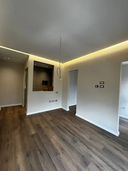 Tirane, shitet apartament 3+1 Kati 6, 150 m² 309.000 € 