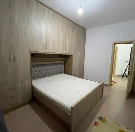 Tirane, jepet me qera apartament 1+1+Ballkon Kati 7, 65 m² 400 mije leke