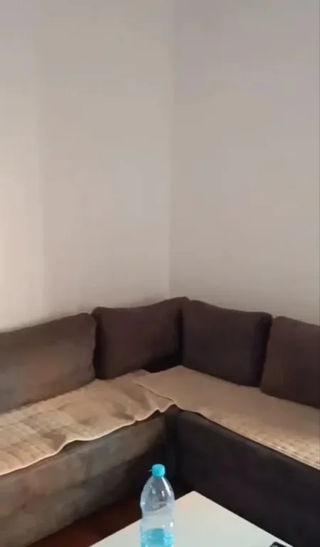 Tirane, jepet me qera apartament 2+1 Kati 2, 100 m² 500 € (Rruga 5 Maji)