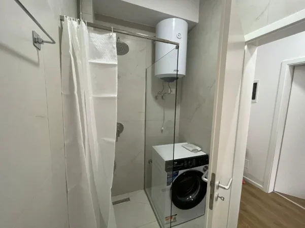 Tirane, jepet me qera apartament 1+1+Ballkon Kati 3, 55 m² 400 mije leke