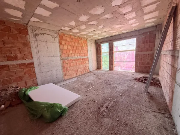 Tirane, shitet apartament 2+1+Aneks+Ballkon Kati 2, 85 m² 