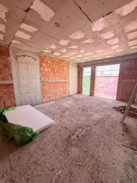 Tirane, shitet apartament 2+1+Aneks+Ballkon Kati 2, 85 m² 