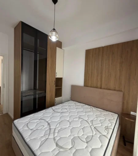 Tirane, jepet me qera apartament 1+1+Ballkon Kati 6, 65 m² 450 € 
